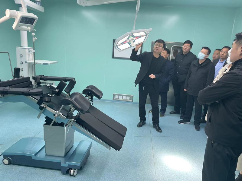 日照市黨委政府醫(yī)療器械行業(yè)考察團(tuán)來(lái)山東辰宏醫(yī)療科技有限公司，考察指導(dǎo)工作